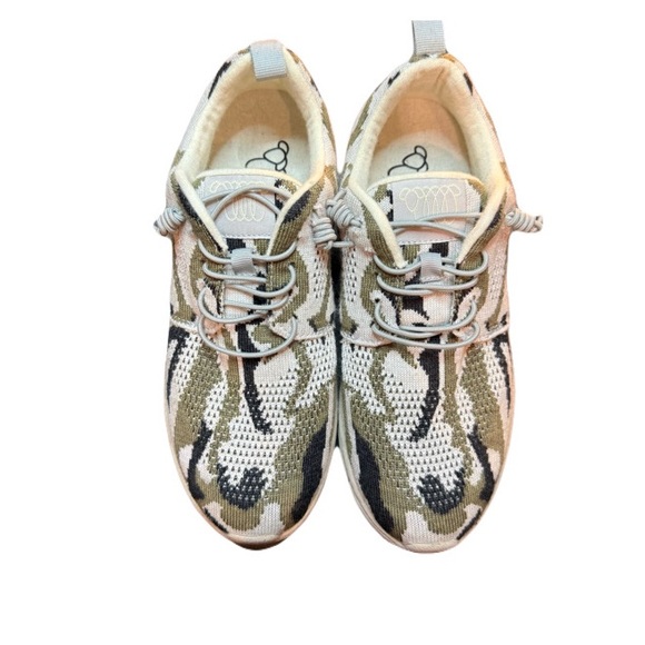 Woolloomooloo Camo Sneakers for Women - Picture 2 of 5